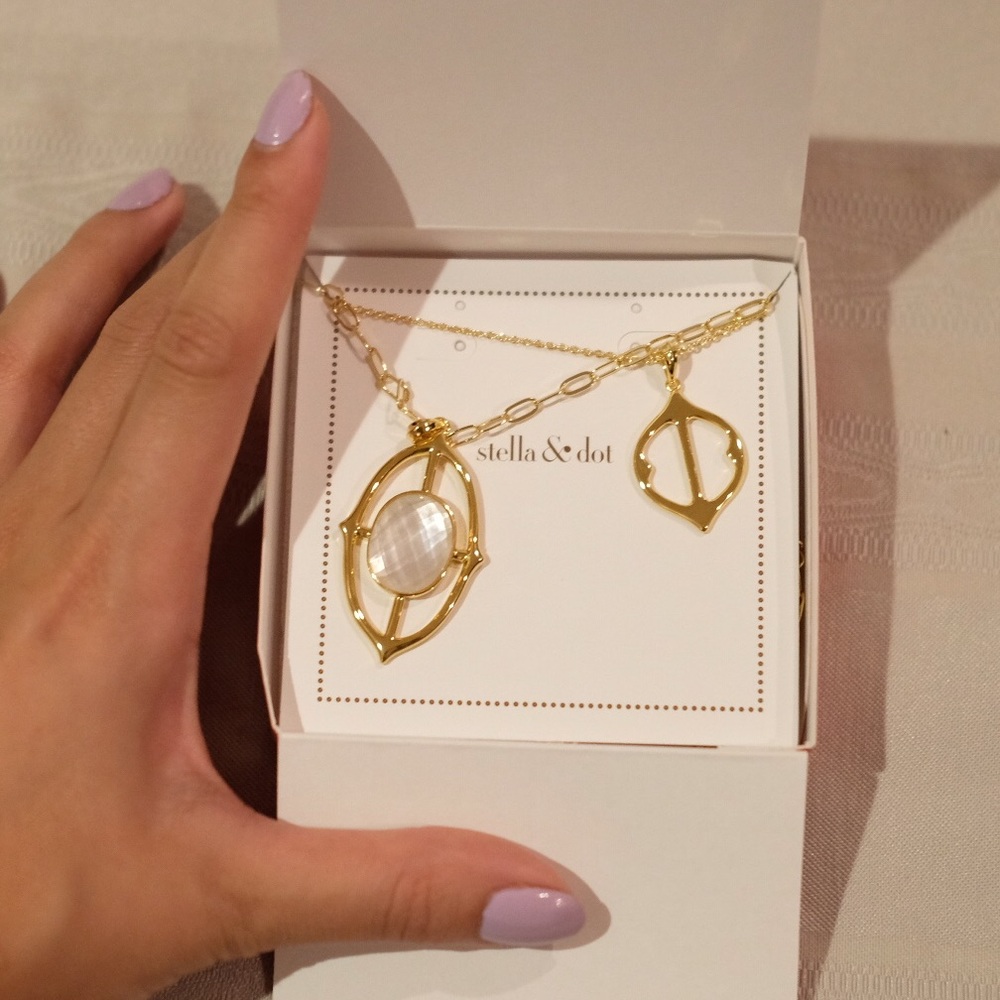 Stella & Dot Necklace